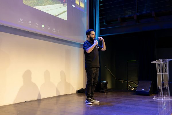 Unforgettable icons of uk video games: who stands out?