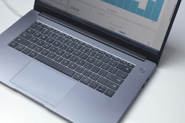 Aliquid architecto eaque omnis dolores esse